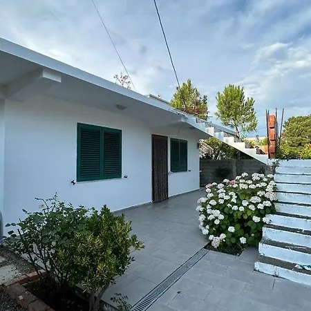 Private House Velipoj * Velipojë