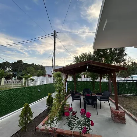 Private House Velipoj Holiday home *