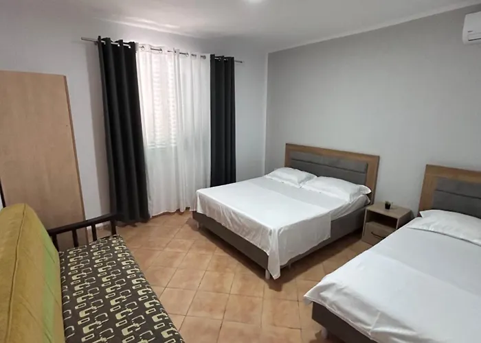 度假居 Private House Velipoj